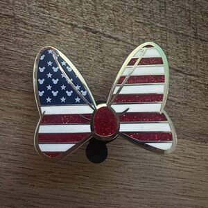 Disney Parks Pin Minnie Mouse Americana Glitter Bow USA Flag Trading Pin